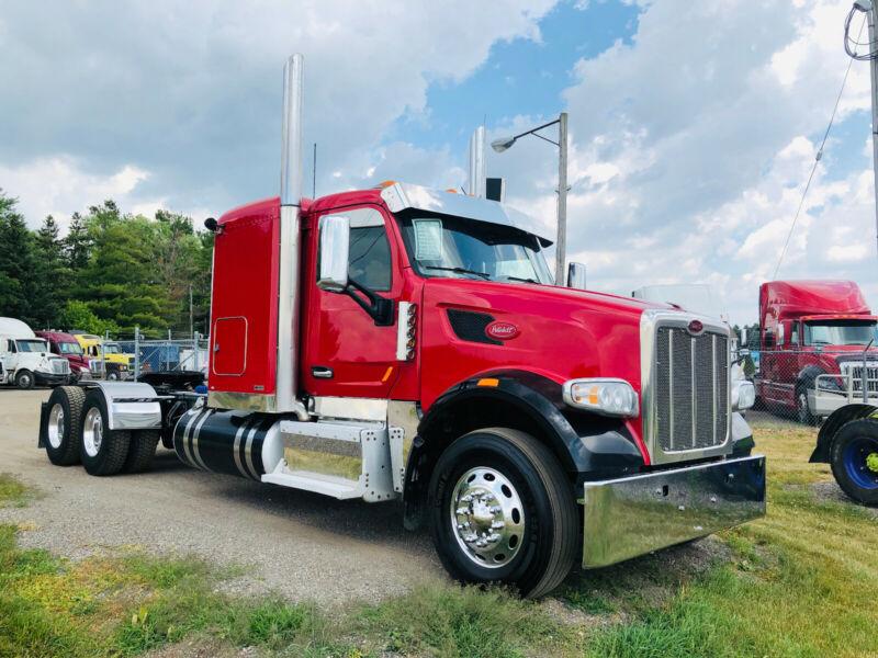 2017 PETERBILT 567 FLAT TOP, AUTOMATIC TRANSMISSION, LOW KM for sale