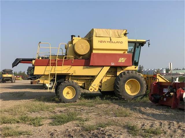 1990 New Holland TR96 Combine for sale