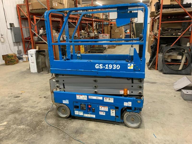 Genie GS 1930 Scissor Lift for sale