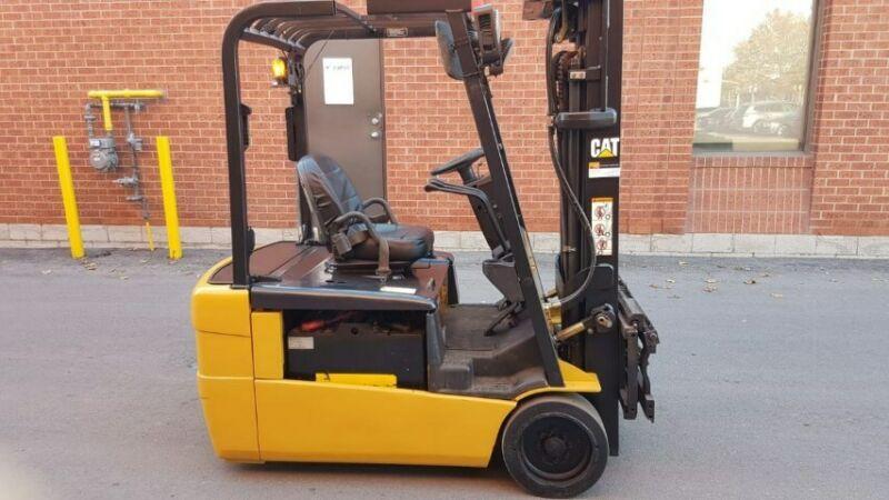 Electric Forklift Caterpillar Et4000 4000 Lbs For Sale
