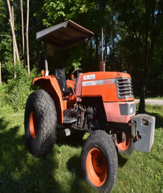 1996 Kubota M4700 Tractor 2wd