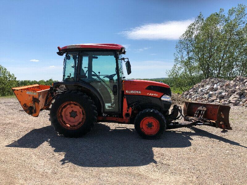 2007 Kubota L3540 4WD Compact Utility Tractor Plow and Salter