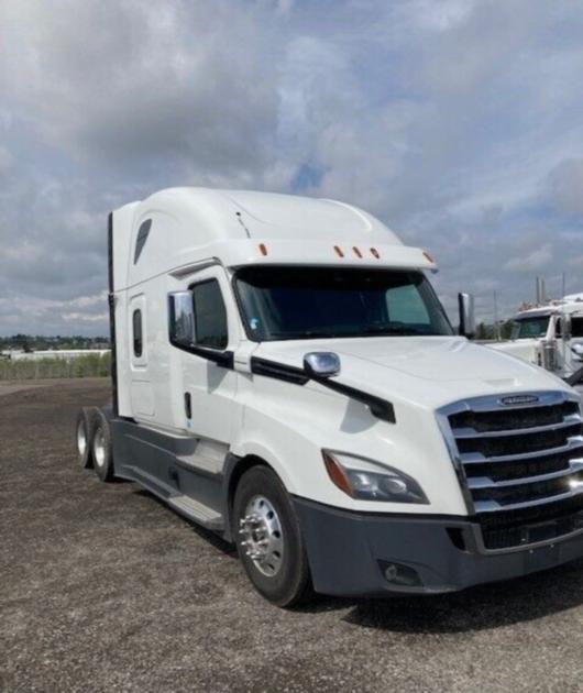 Bank Owned 2018 Freightliner Cascadia