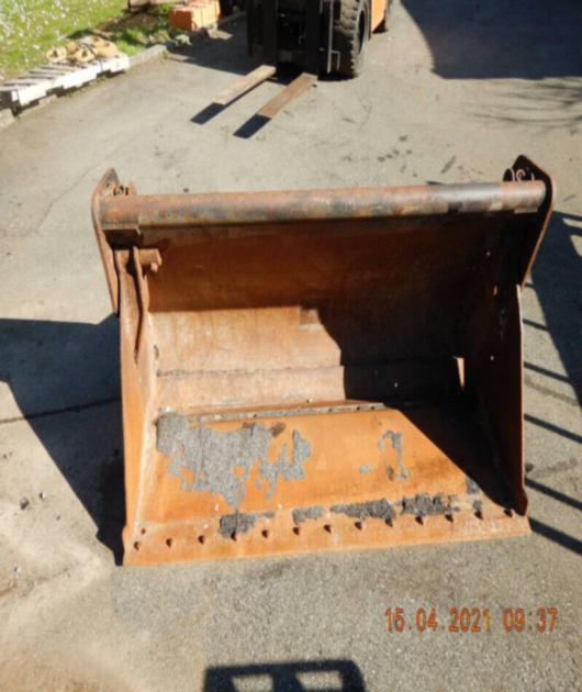 SOLD  906H LOADER 1.5 YARD 74 In. HYD 4-in-1 BUCKET - GRAPPLE