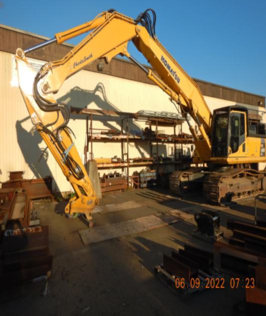 CLEARING YARD 3 EXCAVATORS - 100 QUALITY EXCAVATOR ATTACHMENTS