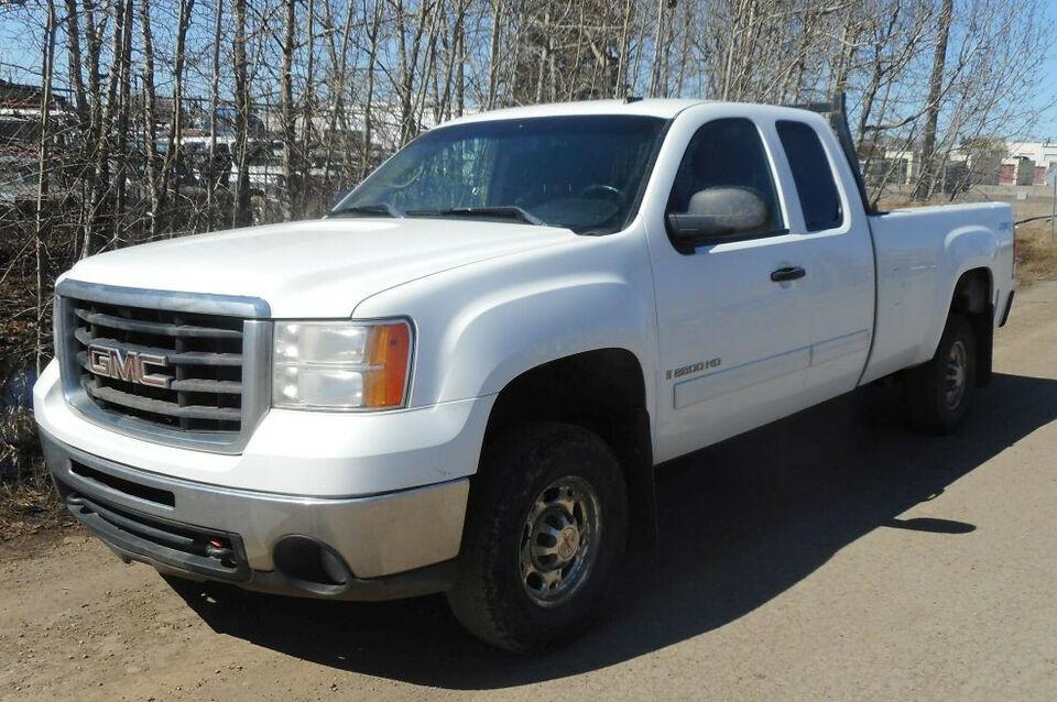 2009 GMC 2500HD Extended Cab 4x4 Pickup for sale