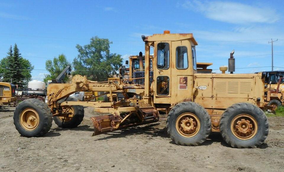 1975 CATERPILLAR 120 GRADER for sale