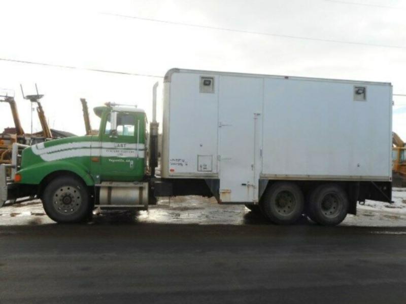1991 INTERNATIONAL 9400 TANDEM AXLE STEAM TRUCK for sale