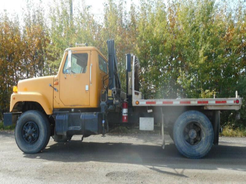 1997 International 2554 S/A with Heila HLL70 2500 Lb Boom Truck