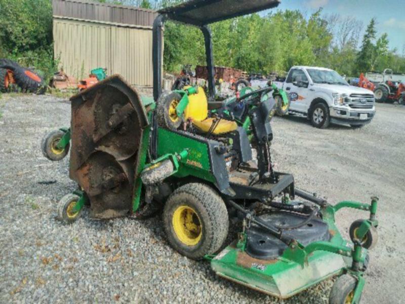 Used John Deere 1600 wide area mower