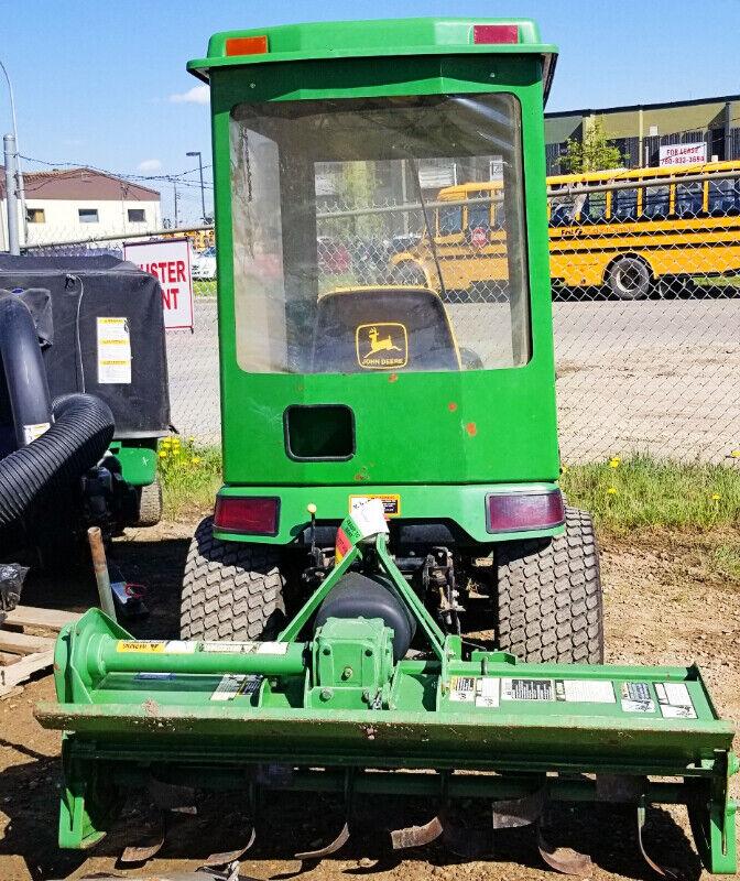 1996 John Deere 445 Garden Tractor & Attachments 1996 John Deere 445 Garden Tractor & Attachments