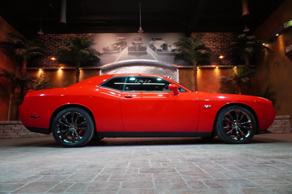 2014 Dodge Challenger ** SRT8 ** 6.4 HEMI!! LOW K Leather & Sunroof! 2014 Dodge Challenger ** SRT8 ** 6.4 HEMI!! LOW K Leather & Sunroof!