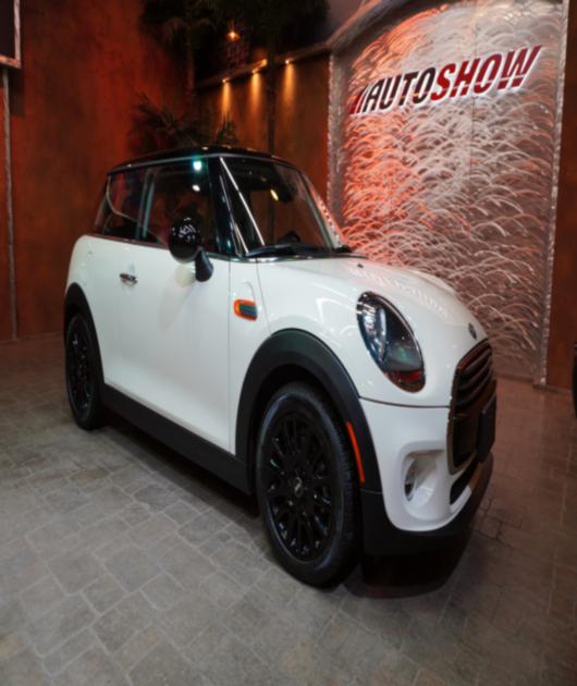 2019 MINI 3 Door Only 8000 KMs! Loaded Pano Roof & Leather !!