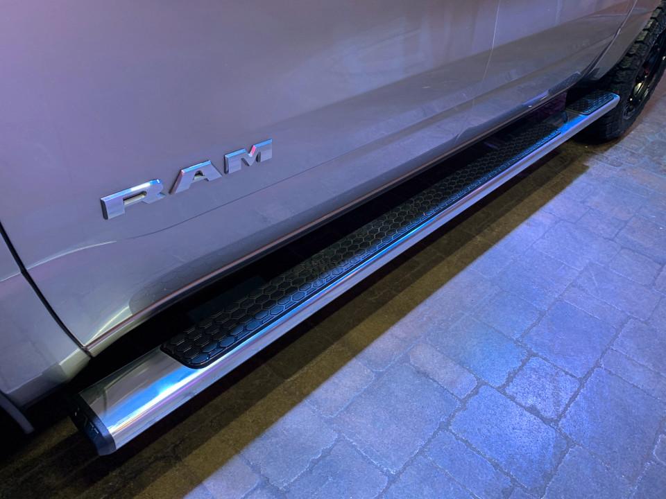 2019 Ram 1500 Big Horn 4x4 Crew w/ Big Screen Sport Console & Buckets! 2019 Ram 1500 Big Horn 4x4 Crew w/ Big Screen Sport Console & Buckets!