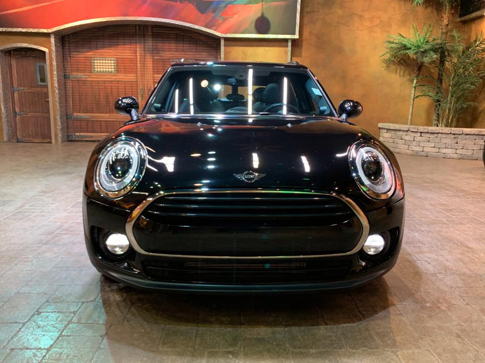 2019 MINI Clubman Cooper AWD w/ Pano Roof Htd Lthr & Navigation !! 2019 MINI Clubman Cooper AWD w/ Pano Roof Htd Lthr & Navigation !!