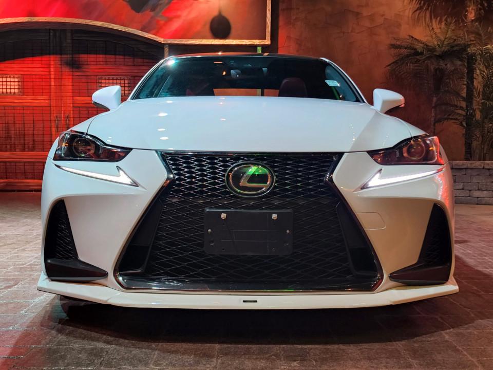 2017 Lexus IS300 F Sport!! AWD Heated & A/C Leather Interior! Low KM!! 2017 Lexus IS300 F Sport!! AWD Heated & A/C Leather Interior! Low KM!!