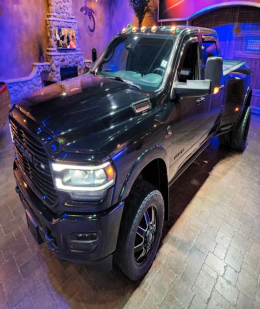 2020 Ram 3500 Laramie - AISIN TRANS + 12IN SCRN + AC SEATS