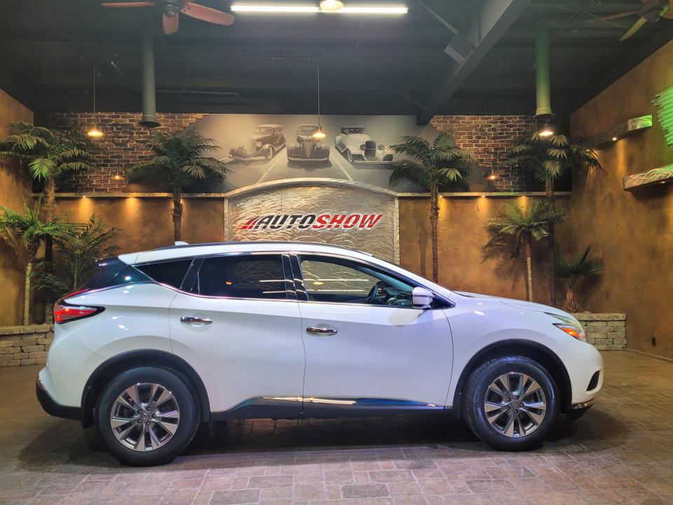 2017 Nissan Murano Navigation Heated Seats & Super Low Kms!!! 2017 Nissan Murano Navigation Heated Seats & Super Low Kms!!!