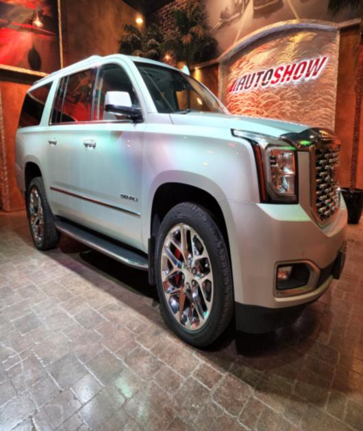 2020 GMC Yukon XL 6.2L Denali - Nav S.Roof 22-In Rims A/C Seats Htd 2nd Row Seats