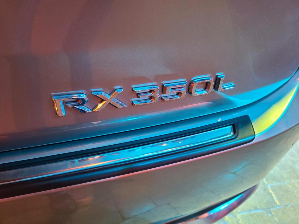 2020 Lexus RX 350L - Sunroof Navigation Htd Steering & Lthr 2020 Lexus RX 350L - Sunroof Navigation Htd Steering & Lthr