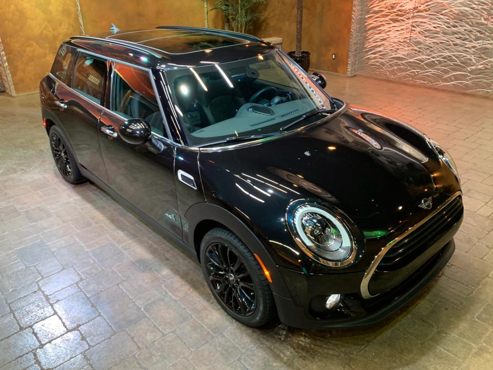 2019 MINI Clubman Cooper AWD w/ Pano Roof Htd Lthr & Navigation !! 2019 MINI Clubman Cooper AWD w/ Pano Roof Htd Lthr & Navigation !!
