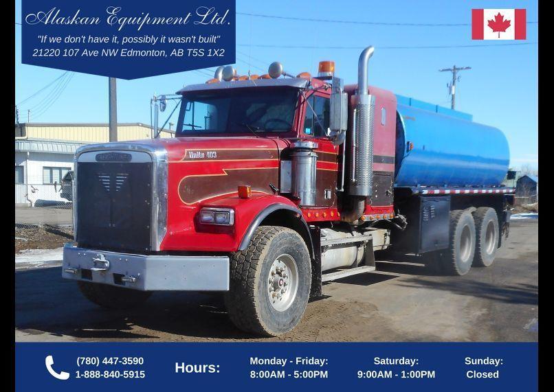 1994 Freightliner FLD T/A Sleeper Water Tank Truck 1994 Freightliner FLD T/A Sleeper Water Tank Truck