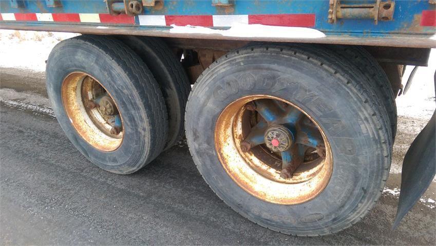 1976 Fruehauf 48' 6" x 8' 6" Tandem Axle Oilfield Float 1976 Fruehauf 48' 6" x 8' 6" Tandem Axle Oilfield Float