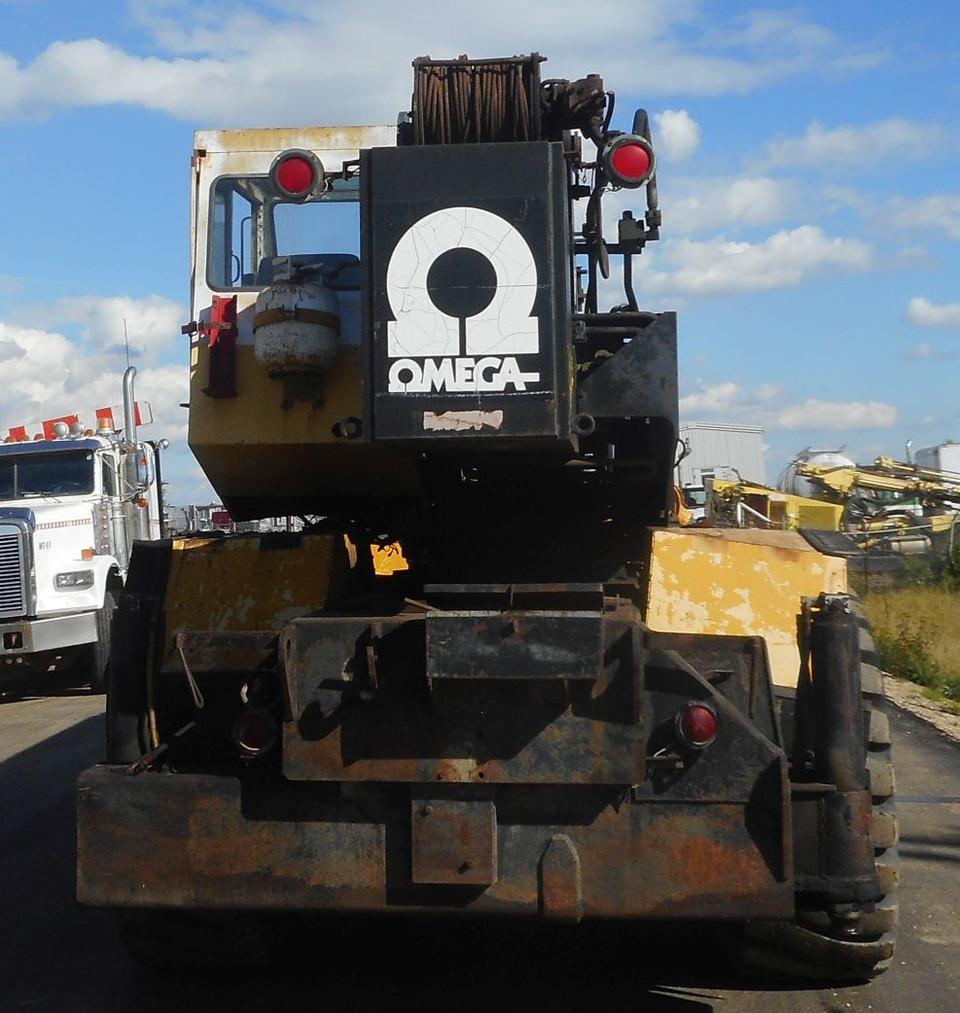 1981 P&H Omega 20 Ton Rough Terrain Crane 1981 P&H Omega 20 Ton Rough Terrain Crane