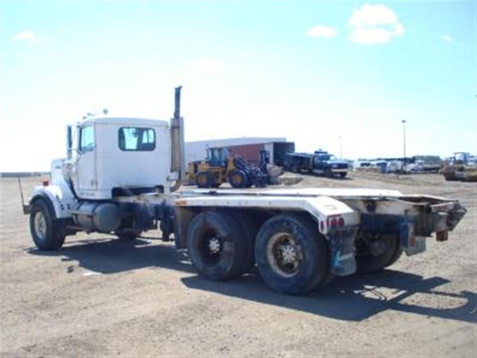1988 WESTERN STAR 4864-2 TANDEM AXLE CAB & CHASSIS 1988 WESTERN STAR 4864-2 TANDEM AXLE CAB & CHASSIS