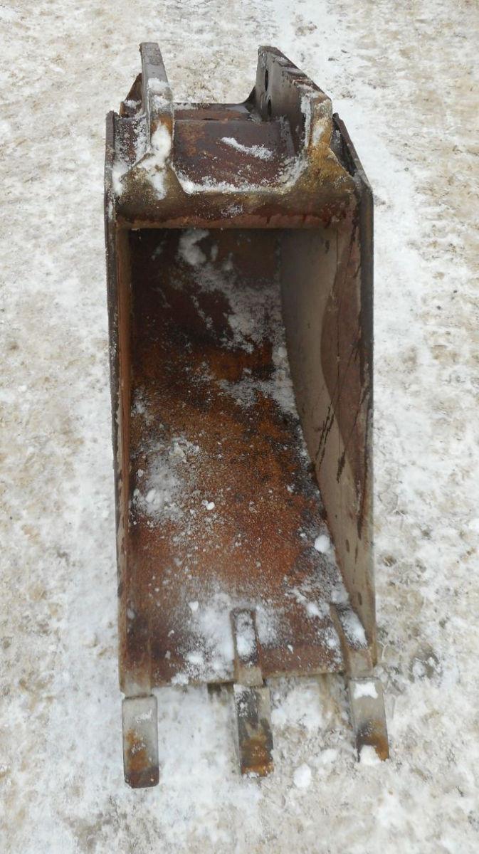 16" Pin On Backhoe Bucket 16" Pin On Backhoe Bucket