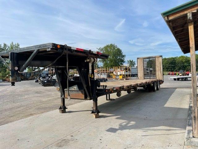 36’ KERR FIFTHWHEEL TRAILER 36’ KERR FIFTHWHEEL TRAILER