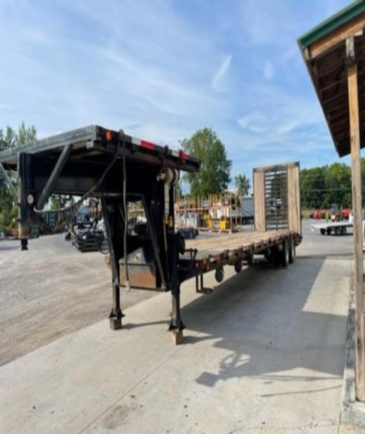 36’ KERR FIFTHWHEEL TRAILER 