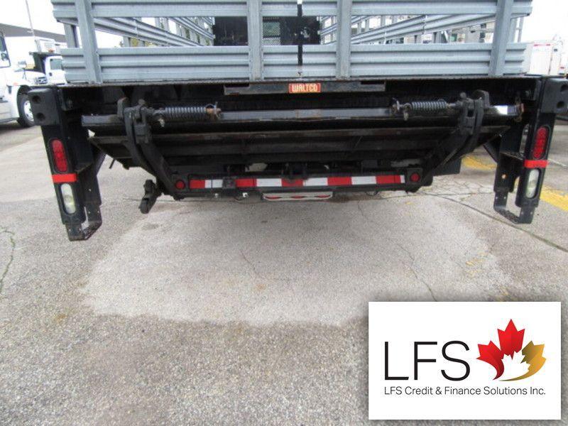 2014 Freightliner M2-106 DIESEL WITH 26 FT FLATDECK & POWER LIFT GATE 2014 Freightliner M2-106 DIESEL WITH 26 FT FLATDECK & POWER LIFT GATE