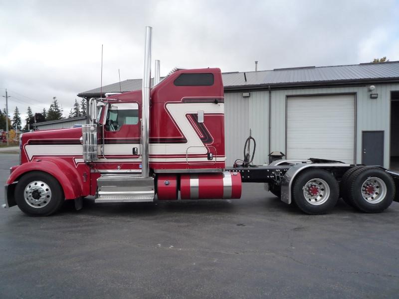 2019 Kenworth W900-L   72 " sleeper 2019 Kenworth W900-L   72 " sleeper