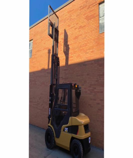 Caterpillar Diesel Forklift