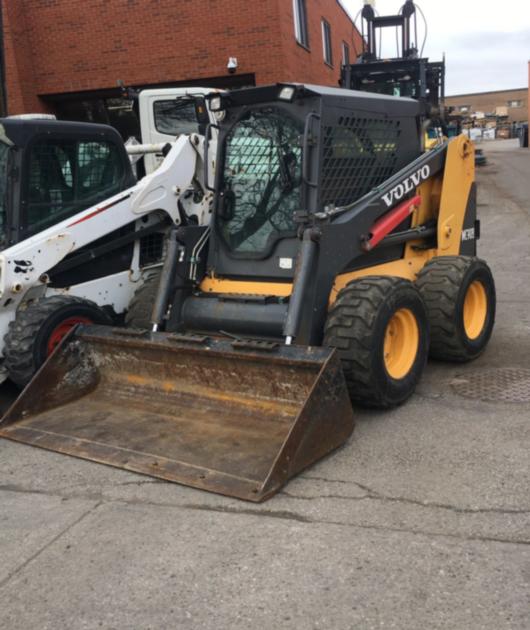 Volvo MC90B Skid-Steer very very low hours like a Brand-New