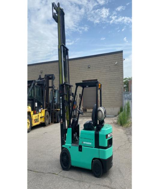 MITSUBISHI FORKLIFT LPG 5000 LBS. 