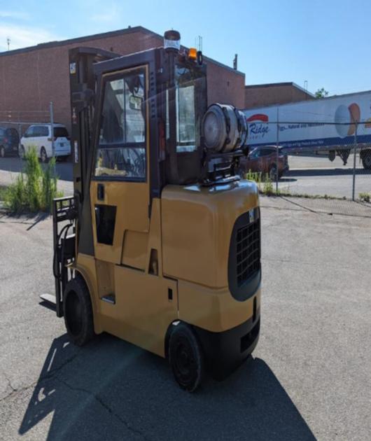 CATERPILLAR LPG 12000 LBS. FORKLIFT