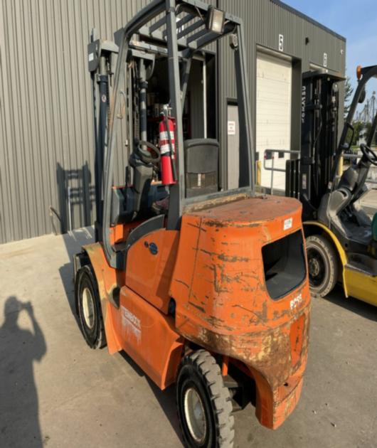 1997 STEINBACK BOSS CD33C 3300KG DIESEL FORKLIFT