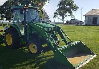 2015 John Deere 4066R MFWD tractor