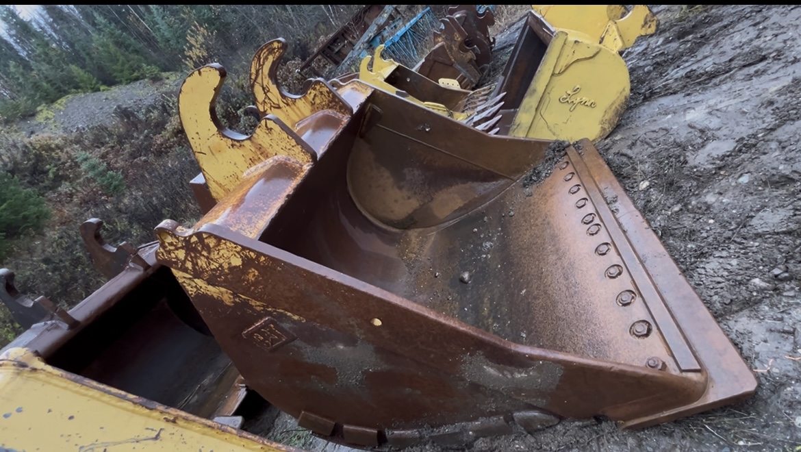 70” CLEANUP BUCKET FITS MED/LARGE-SIZE EXC.(30T)  70” CLEANUP BUCKET FITS MED/LARGE-SIZE EXC.(30T)