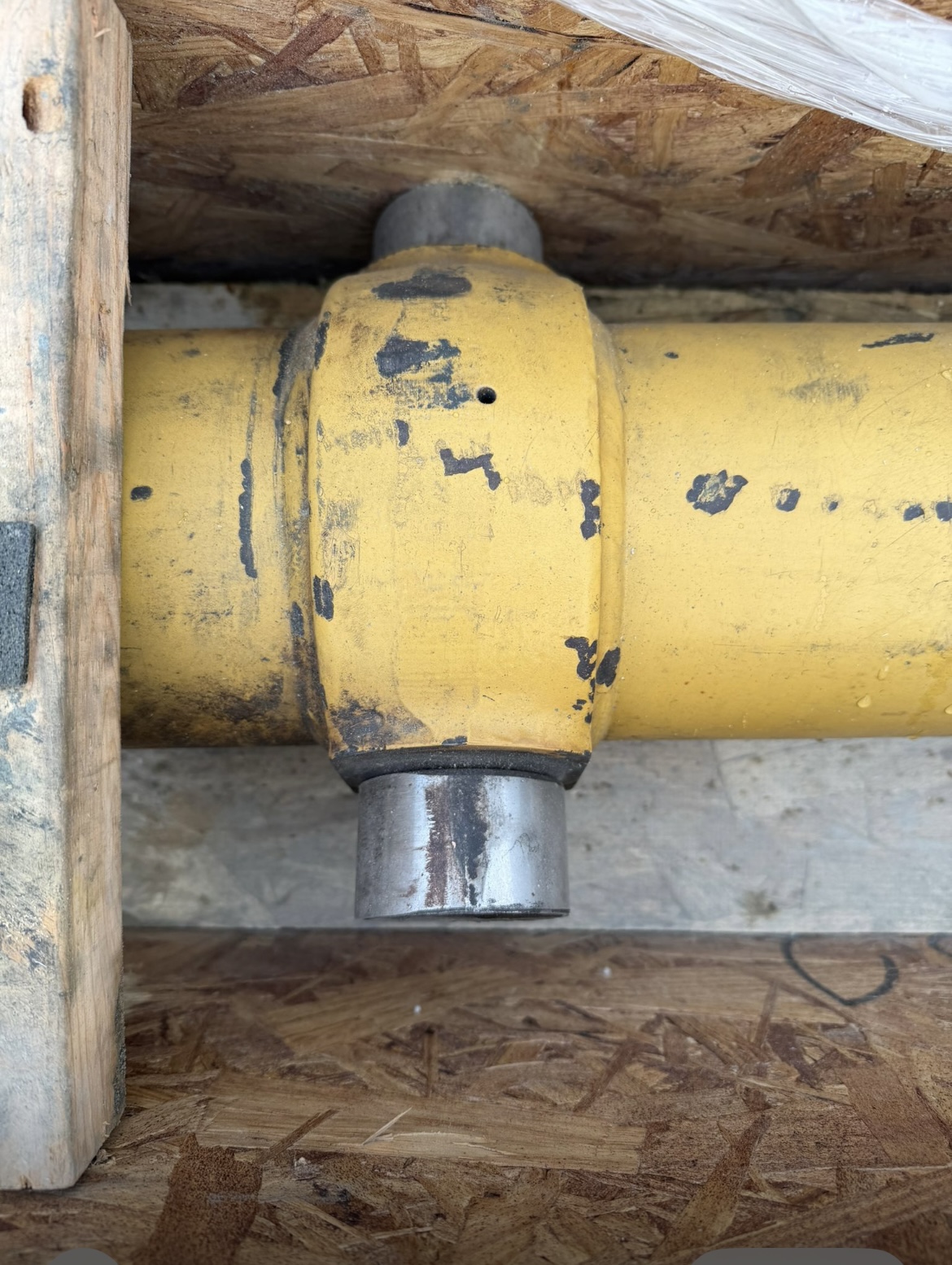 Toromont Blade Lift Cylinder – Caterpillar D8T / D8R Toromont Blade Lift Cylinder – Caterpillar D8T / D8R