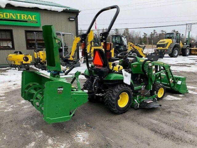 2018 JOHN DEERE 1025R – COMPACT TRACTOR WITH LOADER AND MOWER!