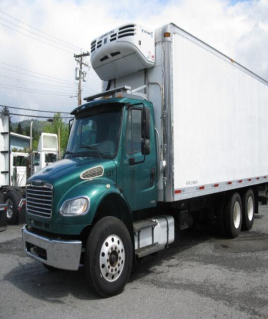 2010 Freightliner M2-106 Reefer T/Axle