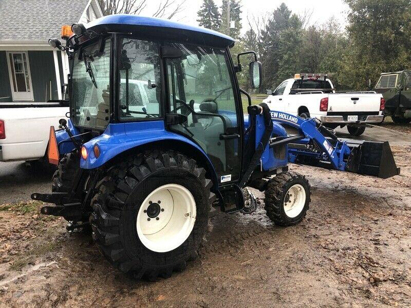 New Holland Boomer 40 Cab Loader Tractor for sale